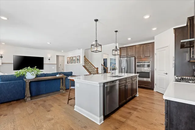 $519,900 | 1069 Ardmoor Drive, Crystal Lake, IL 60012