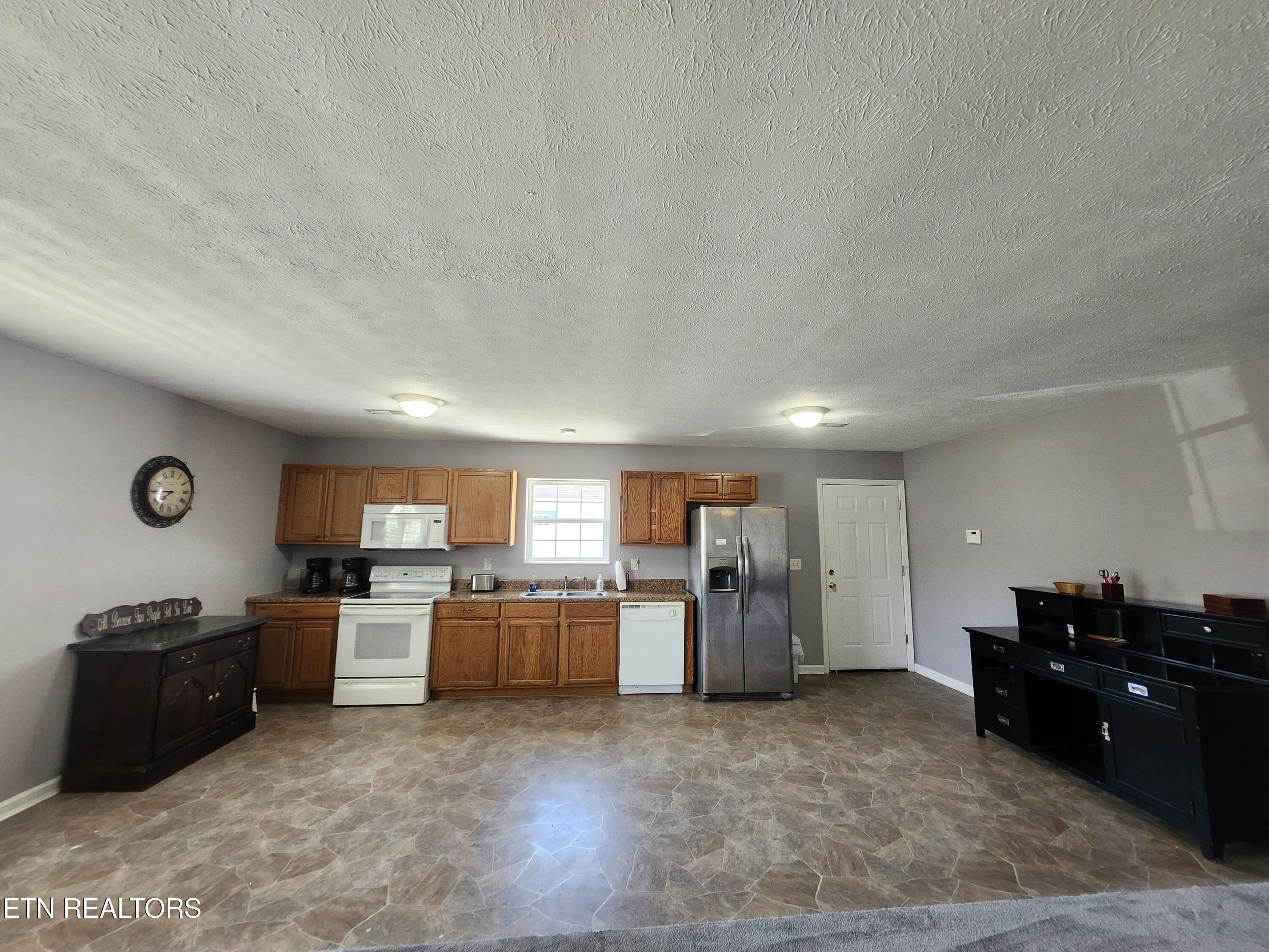 2553 Bay Meadows Way Sevierville, TN 37876 - Photo 7 of 30 Kitchen
