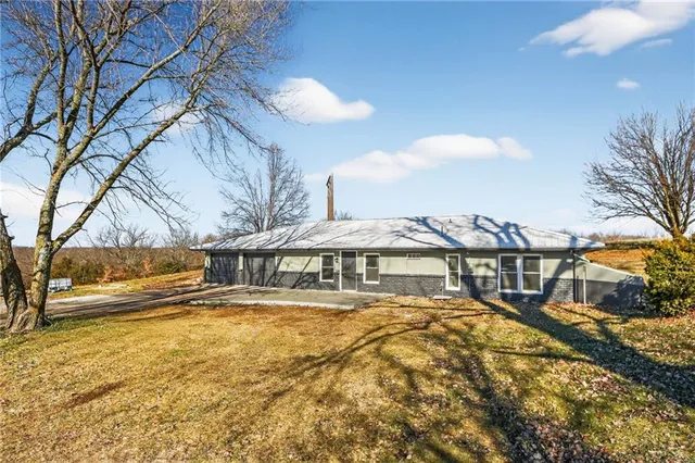 $347,500 | 28200 Northeast 160 Street, Excelsior Springs, MO 64024