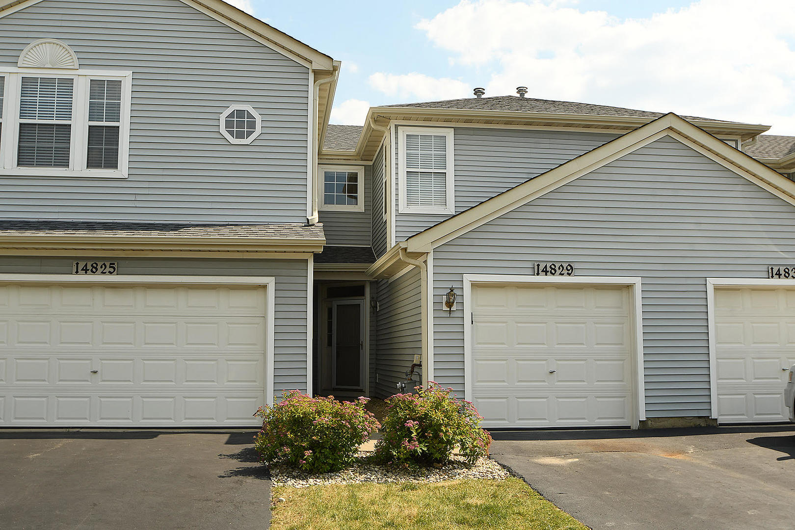 14829 West Victoria Crossing Lockport, IL 60441 - Photo 2 of 20