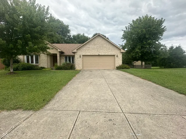 $297,000 | 6040 Buck Trail Road, Indianapolis, IN 46237