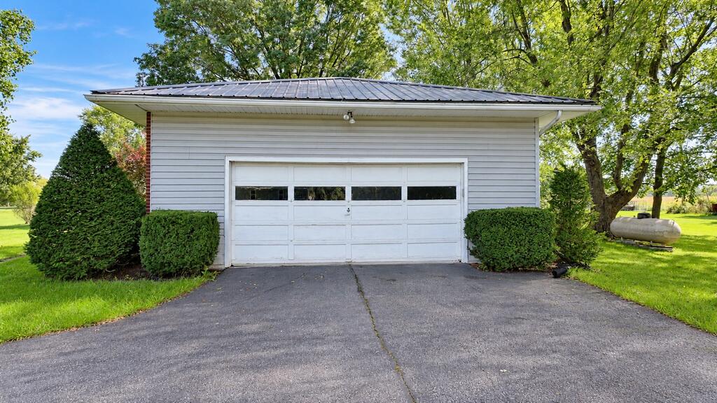 2591 Holtz Road Shelby, OH 44875 - Photo 4 of 31 Gallery Image 4