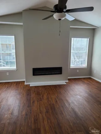 $1,450 | 501 East Burgess Road, Unit A8, Pensacola, FL 32504