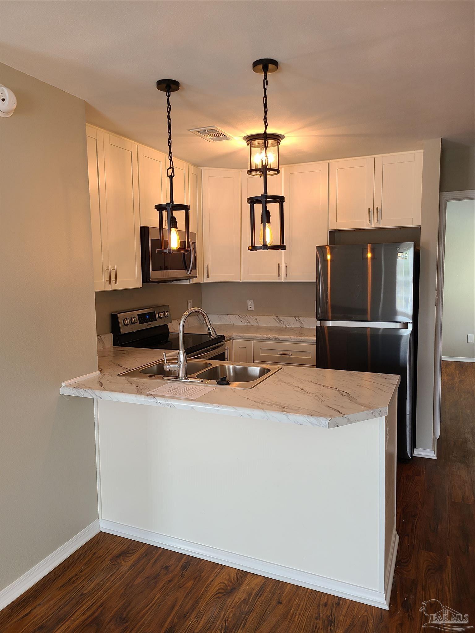 501 East Burgess Road, Unit A8 Pensacola, FL 32504 - Photo 3 of 12