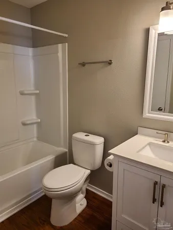 $1,450 | 501 East Burgess Road, Unit A8, Pensacola, FL 32504