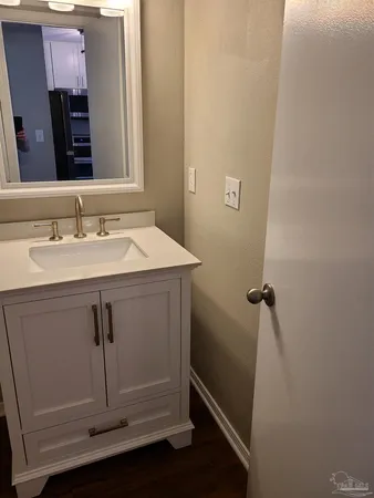 $1,450 | 501 East Burgess Road, Unit A8, Pensacola, FL 32504