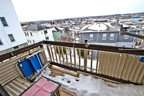 $222,500 | 172 Perry Avenue, Unit 2B, Worcester, MA 01610