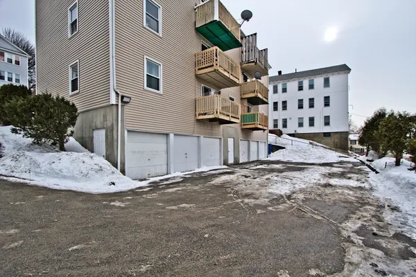 $222,500 | 172 Perry Avenue, Unit 2B, Worcester, MA 01610