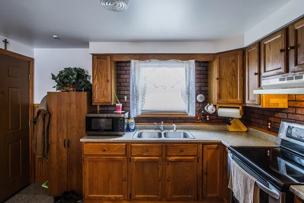 $222,500 | 172 Perry Avenue, Unit 2B, Worcester, MA 01610