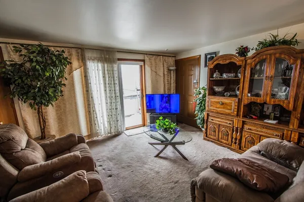 $222,500 | 172 Perry Avenue, Unit 2B, Worcester, MA 01610