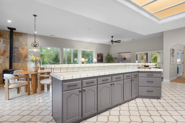 $1,995,000 | 2550 Hwy 116 S Sebastopol Ca South, Sebastopol, CA 95472