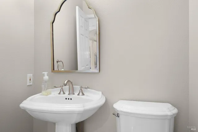 $1,995,000 | 2550 Hwy 116 S Sebastopol Ca South, Sebastopol, CA 95472