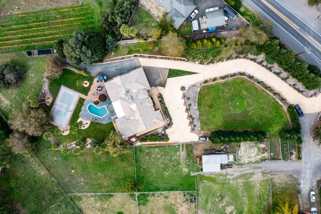 $1,995,000 | 2550 Hwy 116 S Sebastopol Ca South, Sebastopol, CA 95472