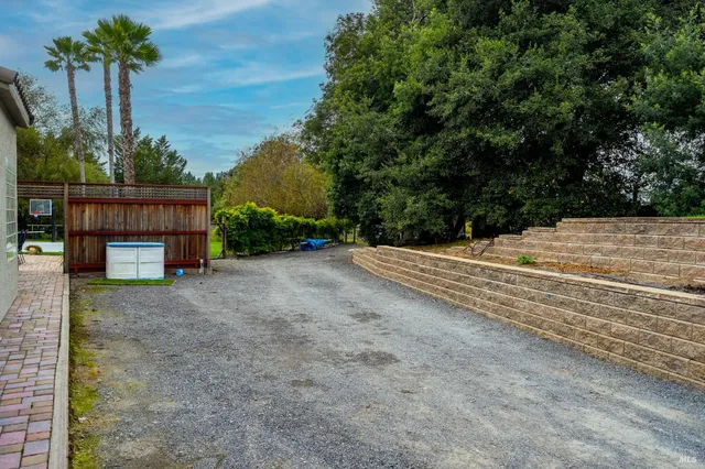$1,995,000 | 2550 Hwy 116 S Sebastopol Ca South, Sebastopol, CA 95472