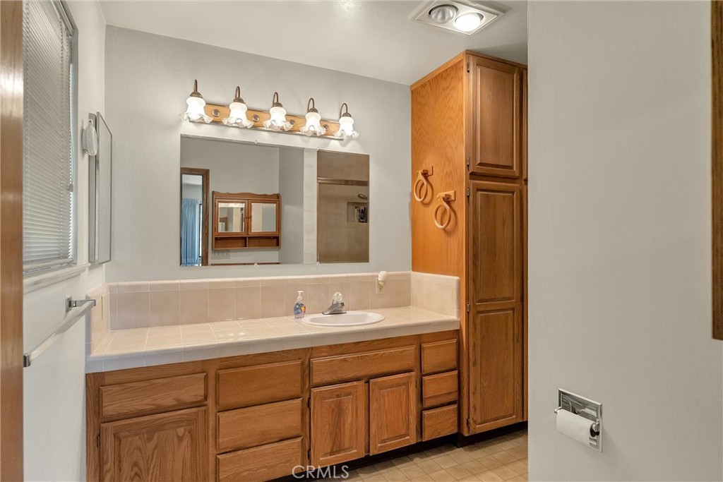 5586 Travis Road Paradise, CA 95969 - Photo 14 of 23