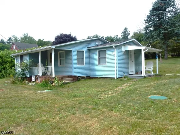 $1,800 | 215 Main Street, Port Murray, NJ 07865