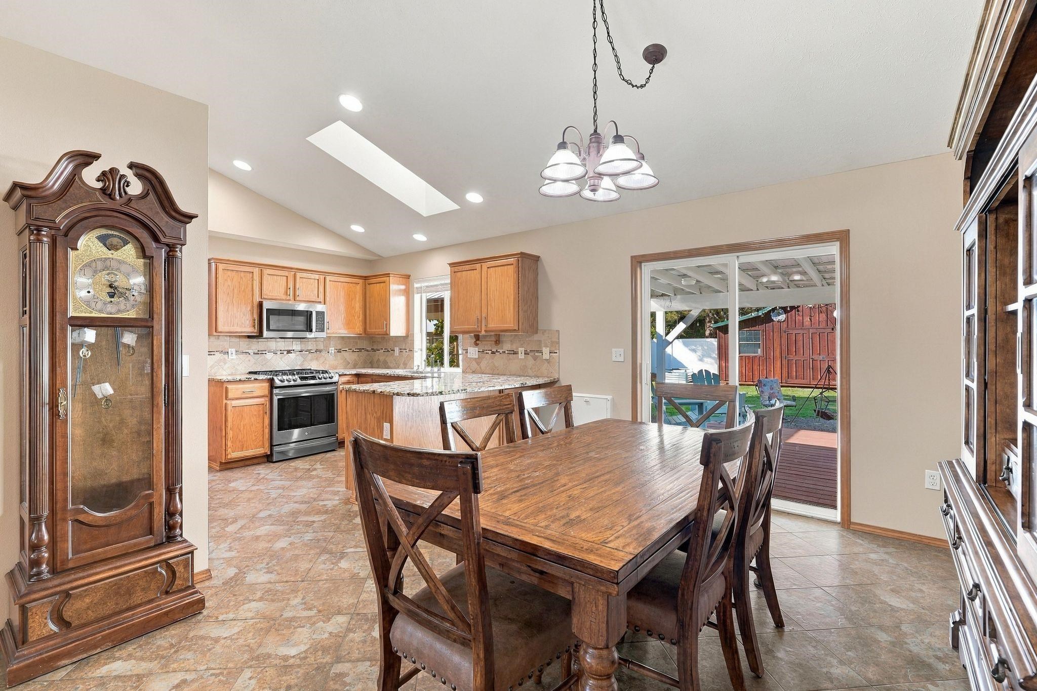 1112 South Newer Road Spokane Valley, WA 99037 - Photo 6 of 38 Gallery Image 6