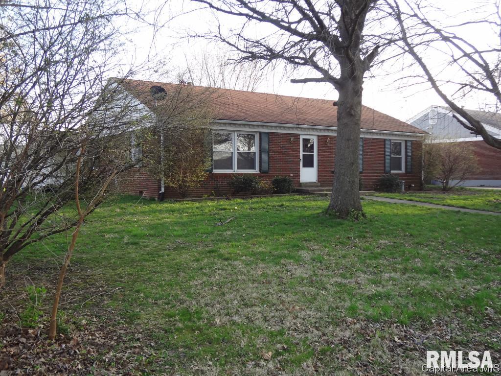 1830 Deerfield Road Chatham, IL 62629 - Photo 1 of 18 Gallery Image 1