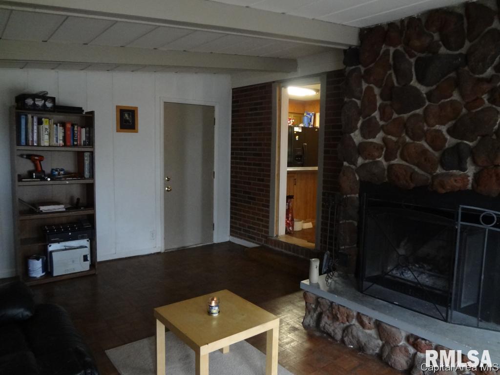1830 Deerfield Road Chatham, IL 62629 - Photo 5 of 18 Gallery Image 5