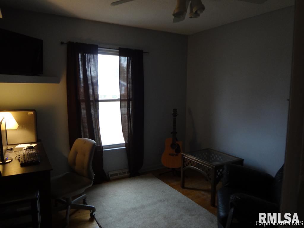 1830 Deerfield Road Chatham, IL 62629 - Photo 9 of 18 Gallery Image 9