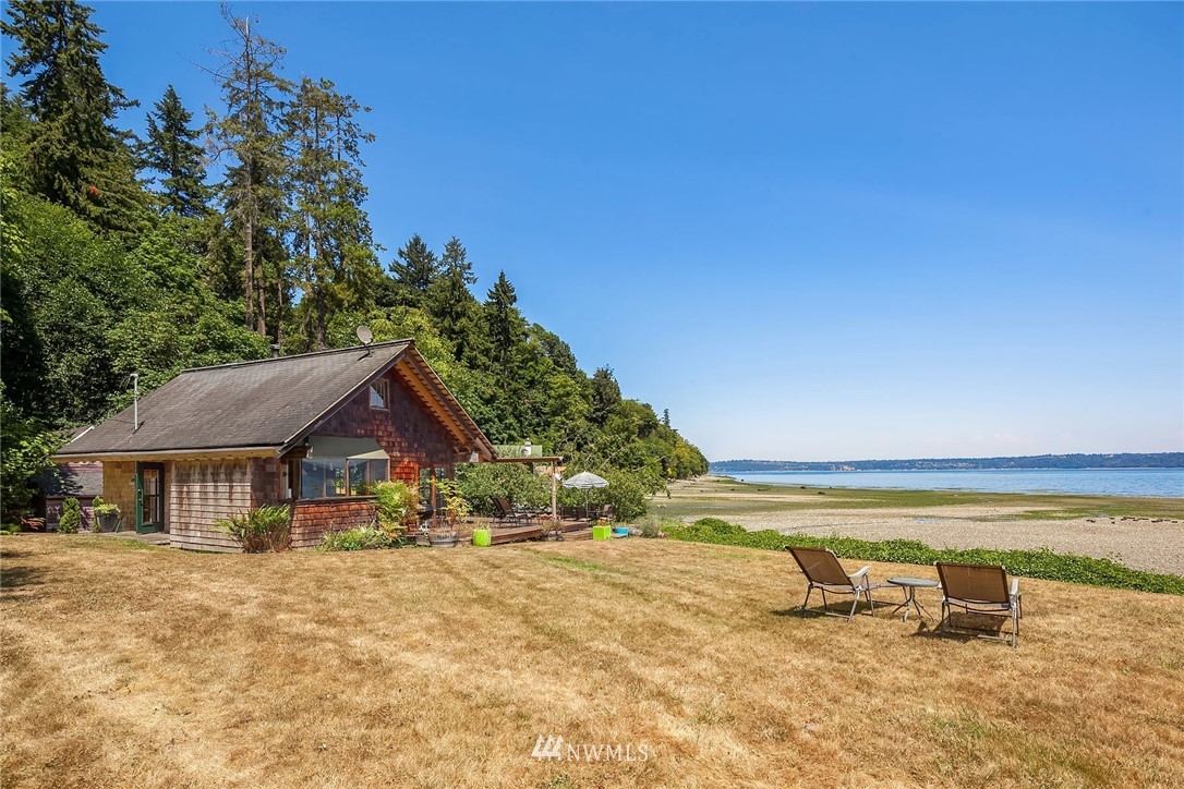 8727 Southwest Gorsuch Road Vashon, WA 98070 - Photo 3 of 25