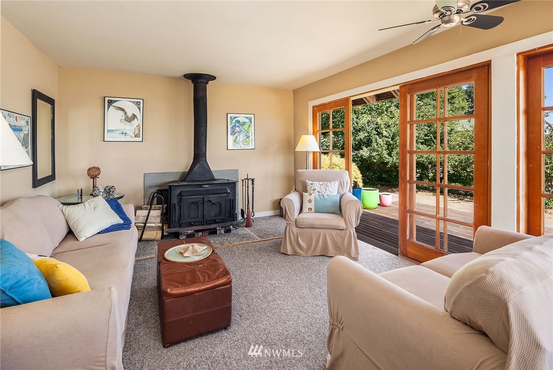 8727 Southwest Gorsuch Road Vashon, WA 98070 - Photo 5 of 25
