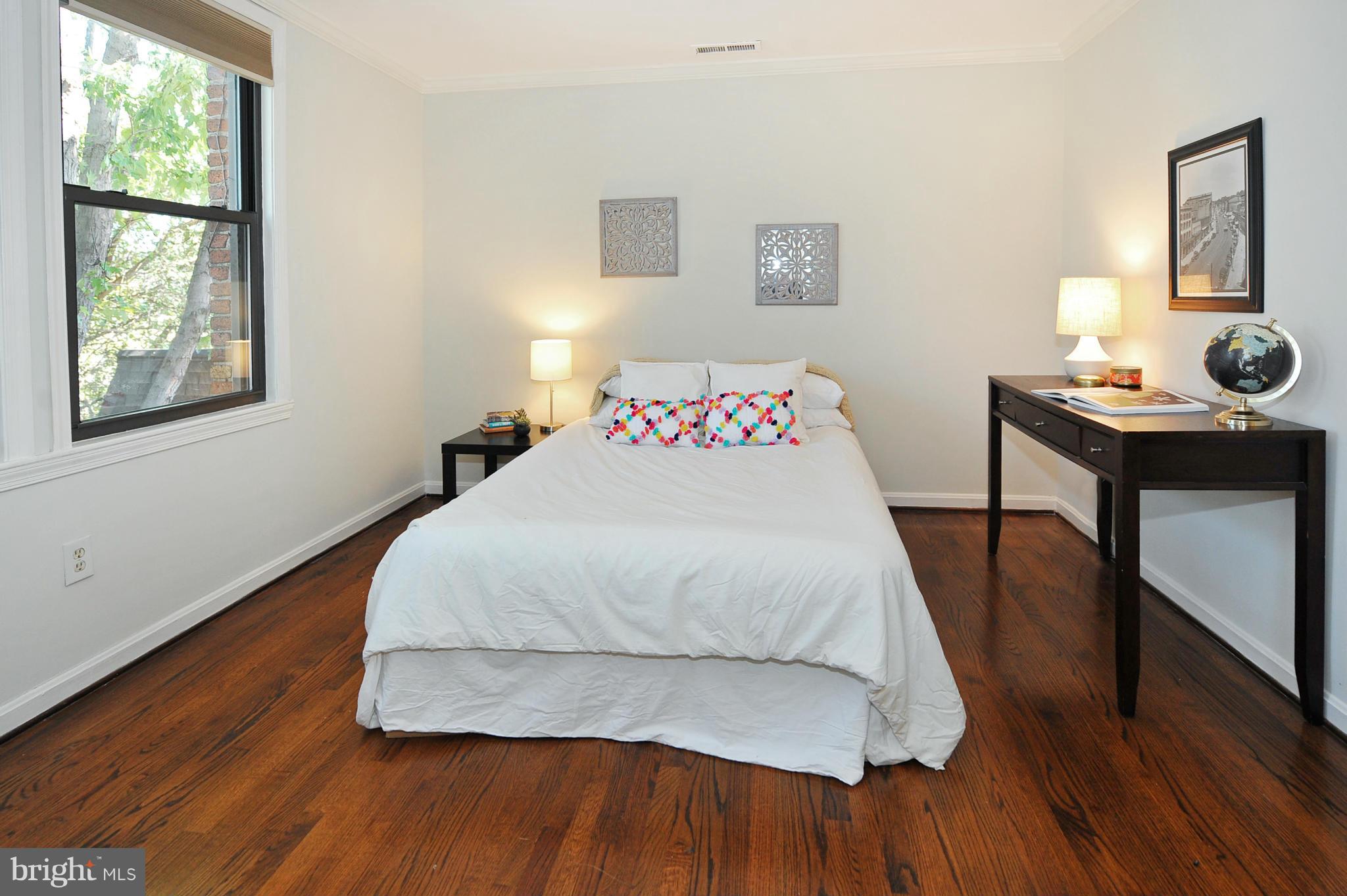 1661 Park Road Northwest, Unit 304 Washington, DC 20010 - Photo 13 of 15 Large bedroom