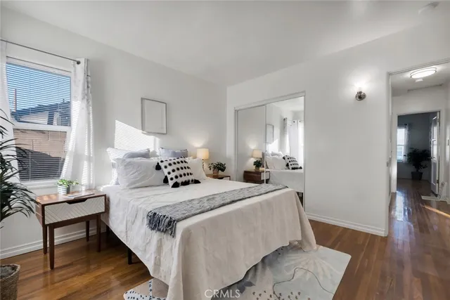 $1,150,000 | 1527 North Avon Street, Burbank, CA 91505