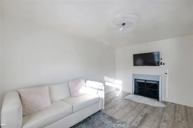 $1,150,000 | 1527 North Avon Street, Burbank, CA 91505