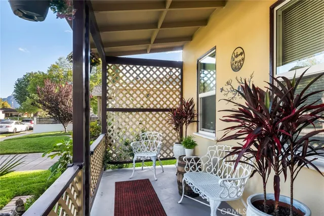 $1,150,000 | 1527 North Avon Street, Burbank, CA 91505