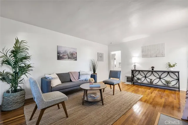 $1,150,000 | 1527 North Avon Street, Burbank, CA 91505