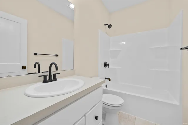 $387,640 | 1004 Hawthorn Lane, Columbia City, IN 46725