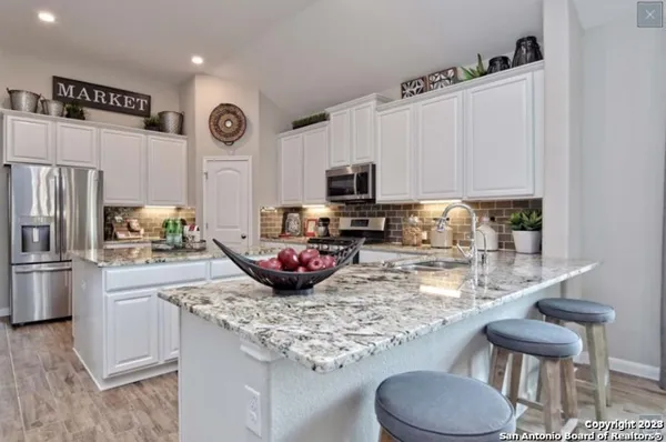 $3,050 | 16510 Paso Rio Creek, San Antonio, TX 78247