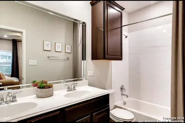 $3,050 | 16510 Paso Rio Creek, San Antonio, TX 78247