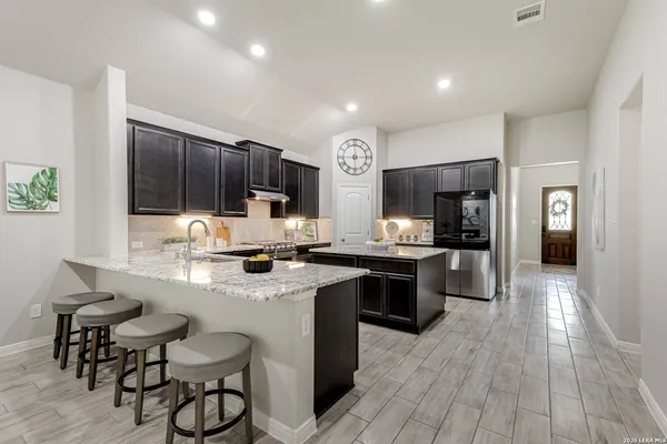 $3,050 | 16510 Paso Rio Creek, San Antonio, TX 78247