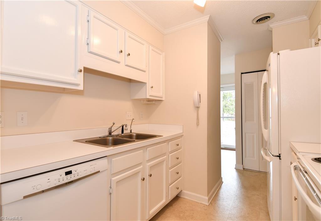 4826 Tower Road, Unit B Greensboro, NC 27410 - Photo 2 of 11 Gallery Image 2