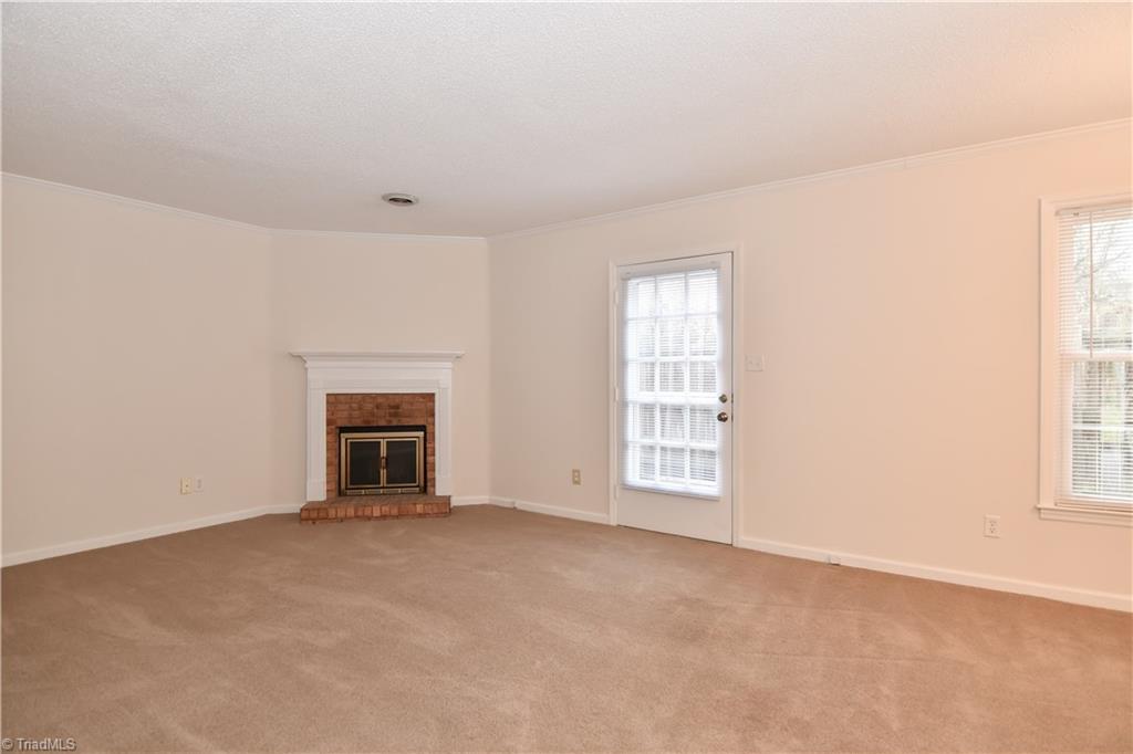 4826 Tower Road, Unit B Greensboro, NC 27410 - Photo 4 of 11 Gallery Image 4