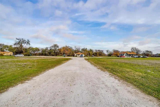 $2,943,567 | 1101 East Main Street, Crowley, TX 76036