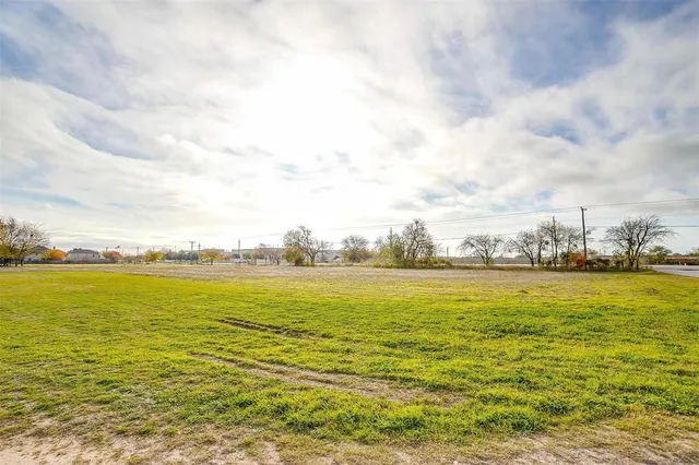 $2,943,567 | 1101 East Main Street, Crowley, TX 76036