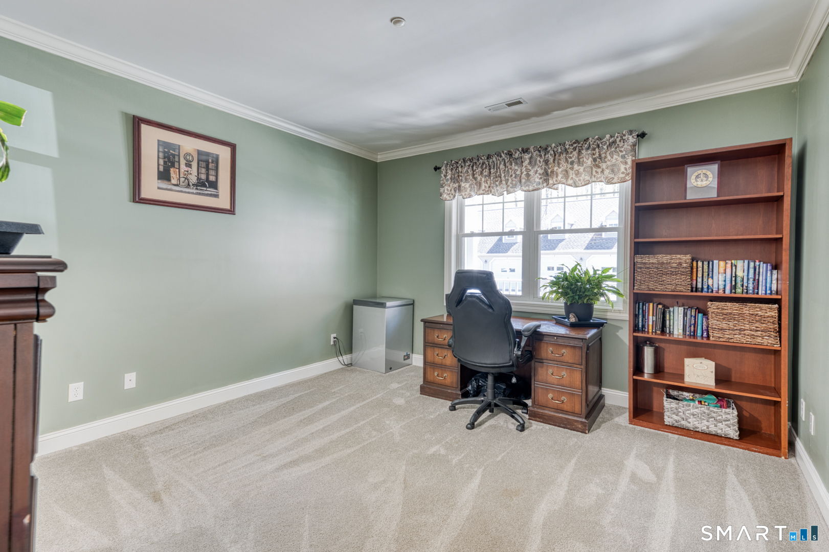 95 South Ridge Lane, Unit E102 Berlin, CT 06037 - Photo 21 of 37 Spacious guest bedroom can also be used as an office