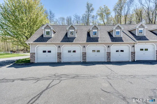 $399,900 | 95 South Ridge Lane, Unit E102, Berlin, CT 06037