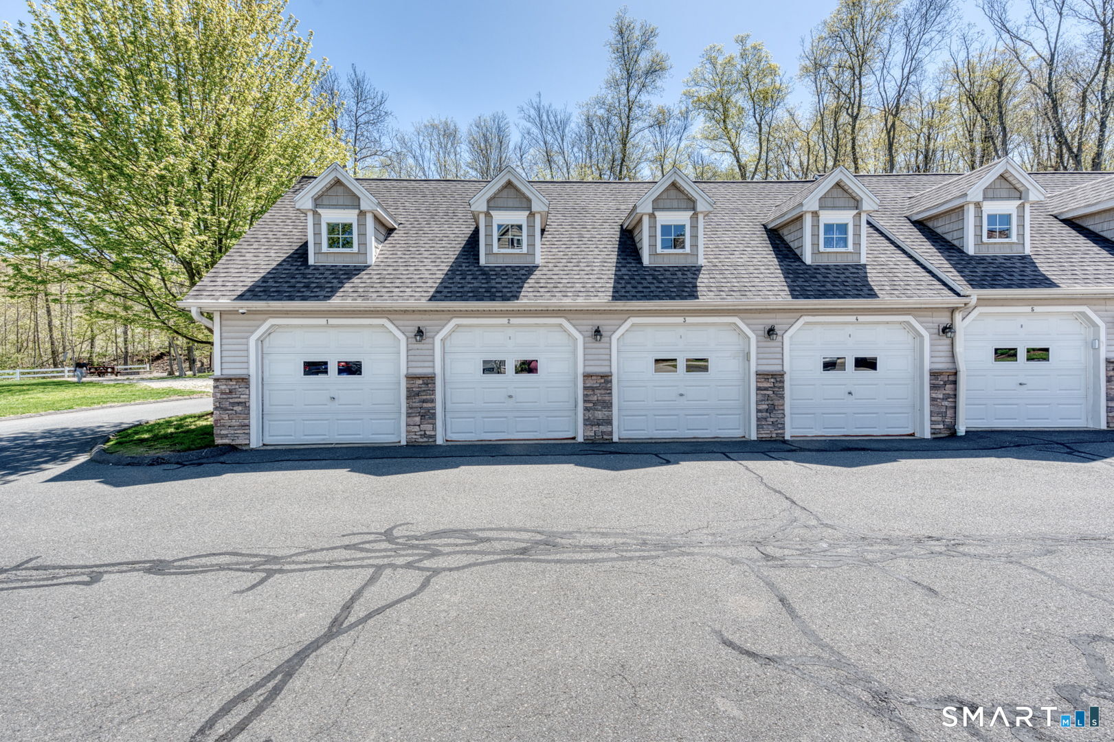95 South Ridge Lane, Unit E102 Berlin, CT 06037 - Photo 34 of 37 One car garage