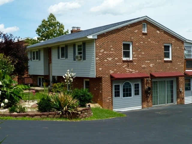 32 Montgomery Road Staunton, VA 24401 - Photo 1 of 29 Gallery Image 1