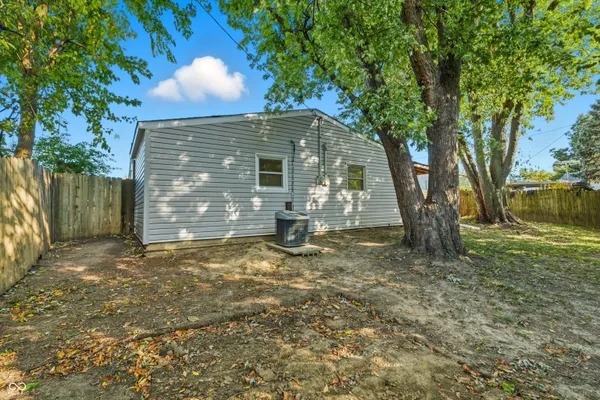 $1,550 | 2908 South Walcott Street, Indianapolis, IN 46203