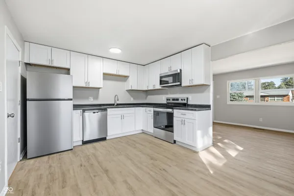 $1,550 | 2908 South Walcott Street, Indianapolis, IN 46203