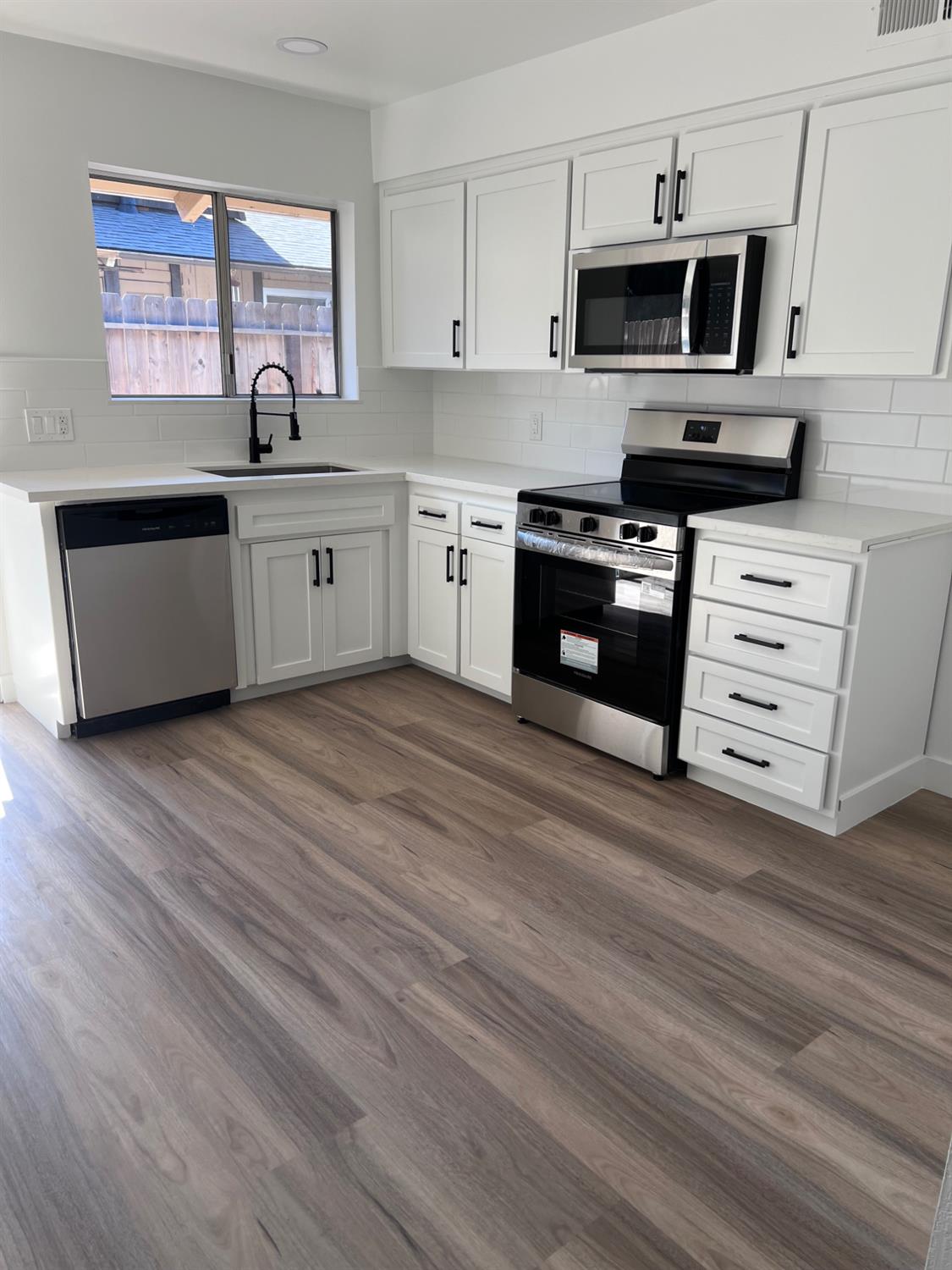 4909 North 7th Street, Unit R Fresno, CA 93726 - Photo 7 of 28 Gallery Image 7
