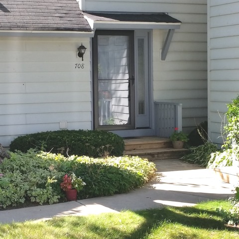 708 Chandler Road Gurnee, IL 60031 - Photo 3 of 15