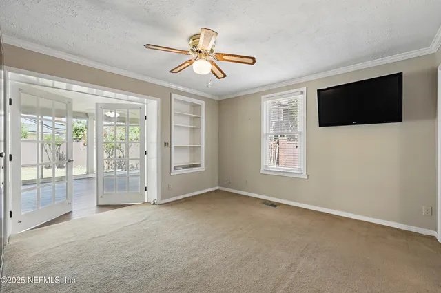 a sign that is on the side of the road