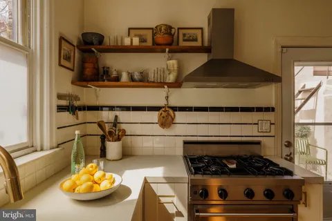 $650,000 | 1828 South 9th Street, Philadelphia, PA 19148