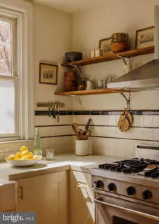 $650,000 | 1828 South 9th Street, Philadelphia, PA 19148